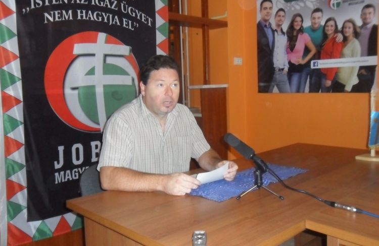 Jobbik: Ne adják el a turistaszállót