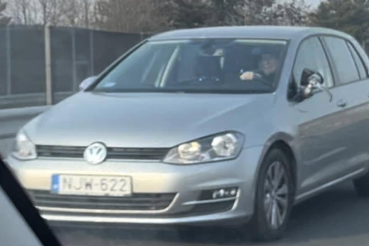 Forgalommal szemben hajtott egy autós a 8-ason 