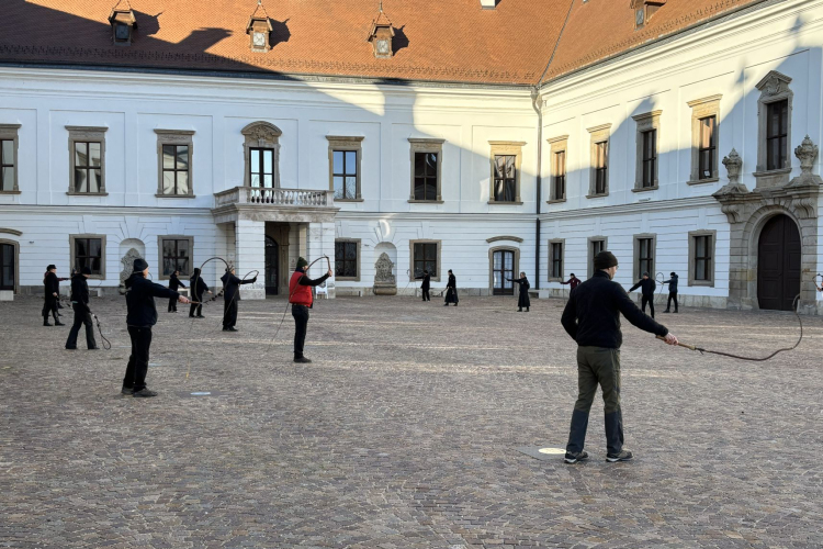 Ostormenet és Szilveszteri Futás a Fő téren - Pápa