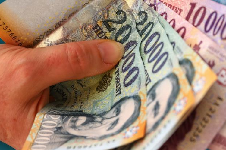 KSH: a bruttó átlagkereset 621 200 forint volt 2023 novemberében