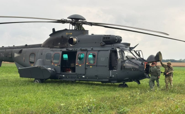 Hajtóműhiba miatt kényszerleszállást kellett végrehajtania egy honvédségi helikopternek Adásztevelnél 