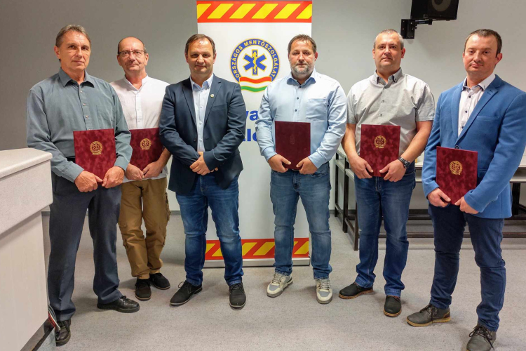 Öt pápai mentős kapott elismerést a Mentők Napja alkalmából