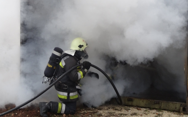 Pápadereskén kigyulladt egy lakóház