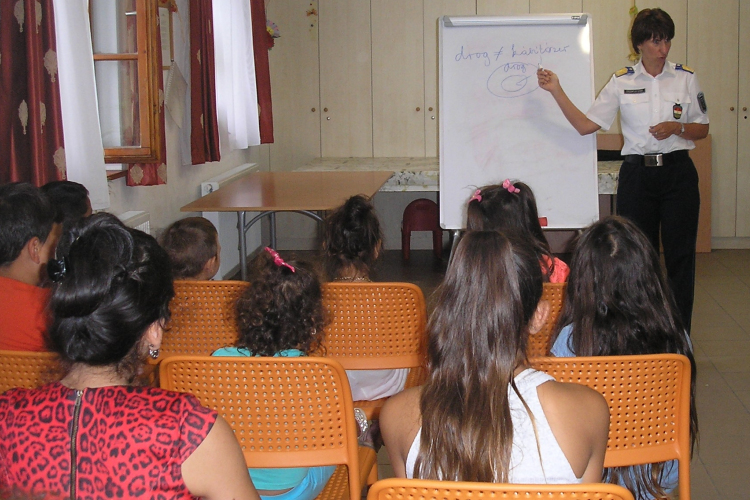 Mondj nemet a drogokra!