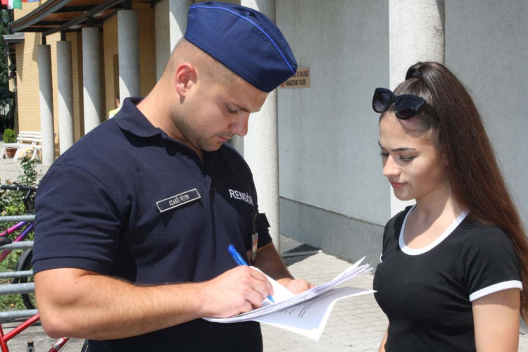 A pápai strandon jártak a rendőrök