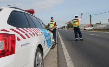 ORFK: egy hét alatt több mint kétezer helyszíni bírságot szabtak ki az autóvezetőkre