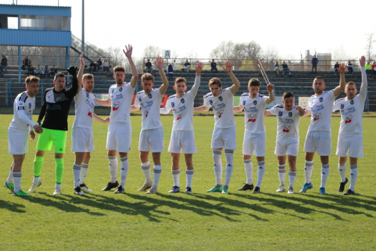 Több mint 20 percig mezőnyjátékos védte a Perutz kapuját