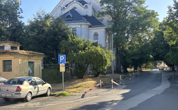 Forgalmi és parkolási korlátozások a Március 15. téren