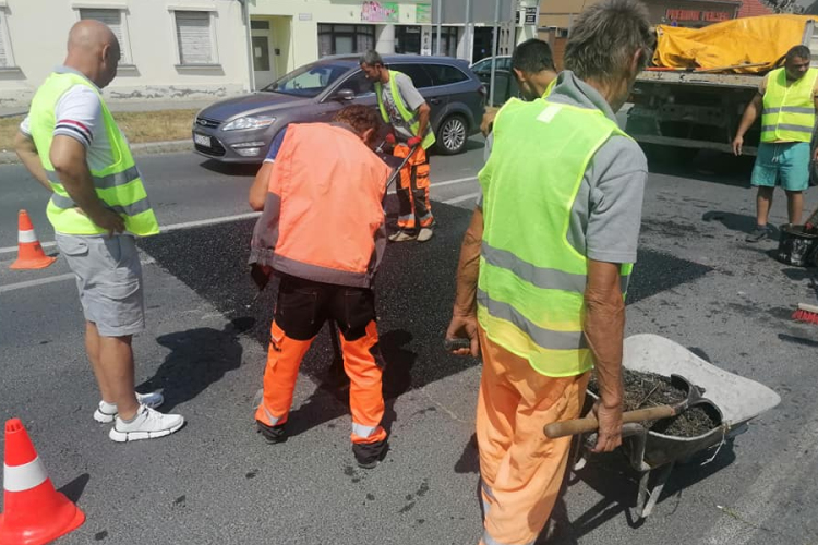 87 úthibát javítanak ki Pápán