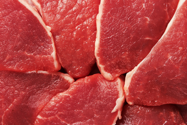 Több tonna lejárt szavatosságú húst talált a Nébih