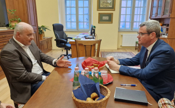 Grőber Attilával egyeztetett Takács Péter