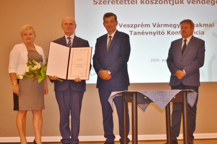 Miniszteri elismerésben részesült Venczel Csaba