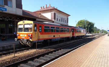 Akár 50 perccel is hosszabb lehet a menetidő - Pótlóbusz viszi az utasokat Győr és Pápa között