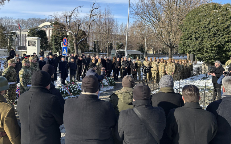 A doni katasztrófa hőseire emlékeztek Pápán