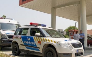 Öt hónapon át járták az ország benzinkútjait a fizetés nélkül tankoló vádlottak