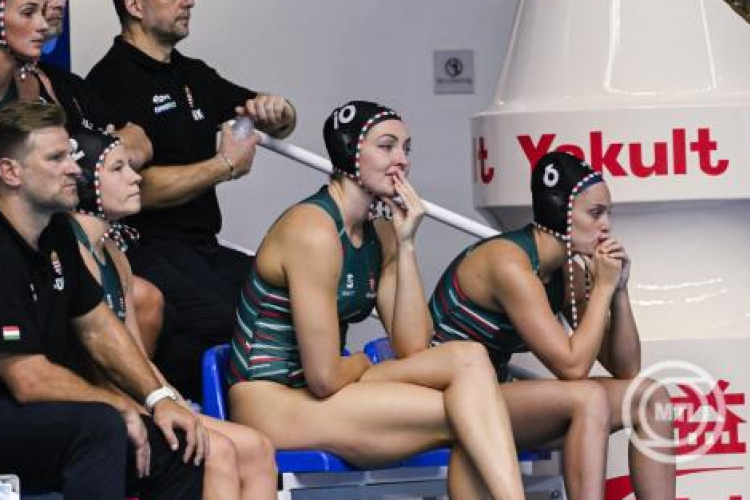 Ezüstérmes a női vízilabda-válogatott