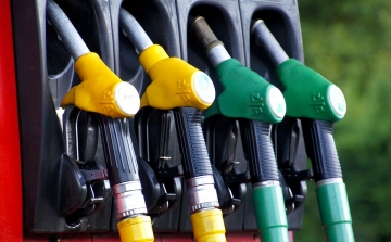 A szokásosnál nagyobbat emelkedett az üzemanyagok ára