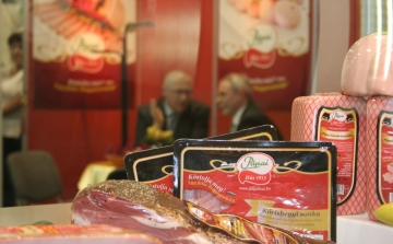 A Jobbik aggódik, hogy a húsgyár tönkreteszi a pápai sertéstartókat