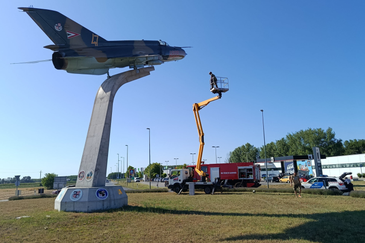 Lemosták az emlékművet