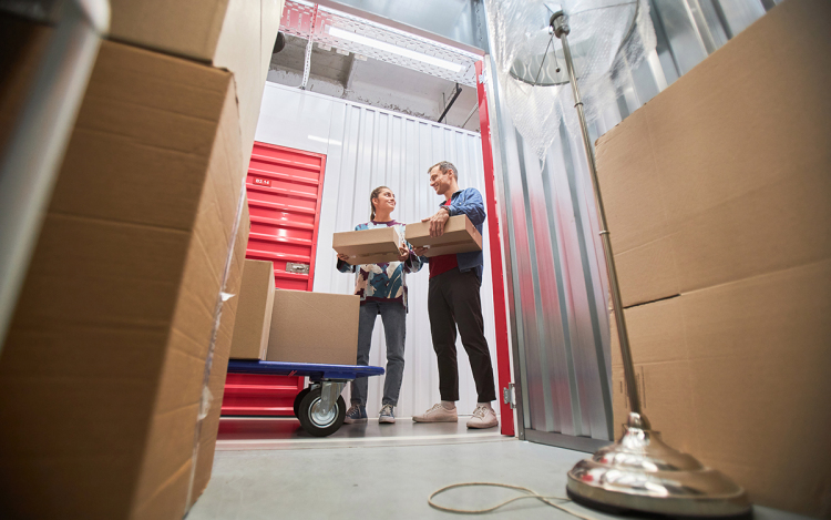 Bútorok raktározása okosan – buktatók és bevált megoldások