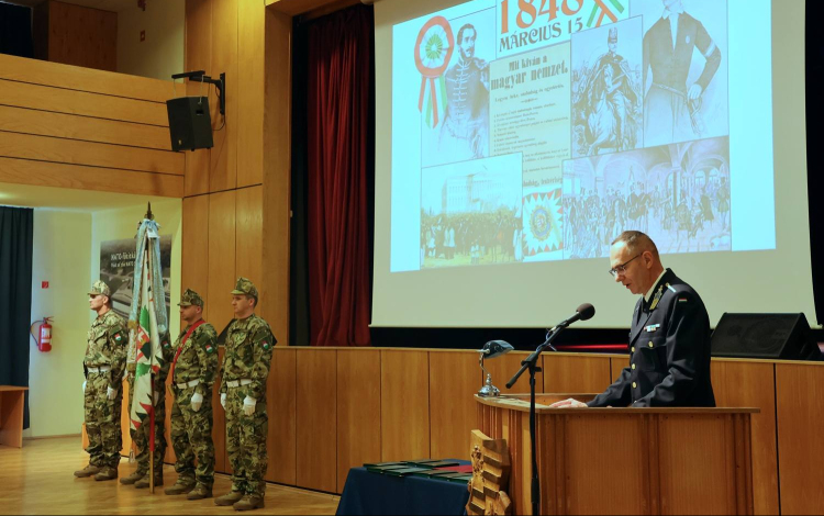 1848 hőseire emlékeztek a Bázisrepülőtéren