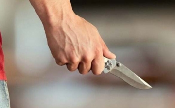 Kényszergyógykezelés elrendelését indítványozta az ügyészség a nyílt utcán késsel támadó férfival szemben