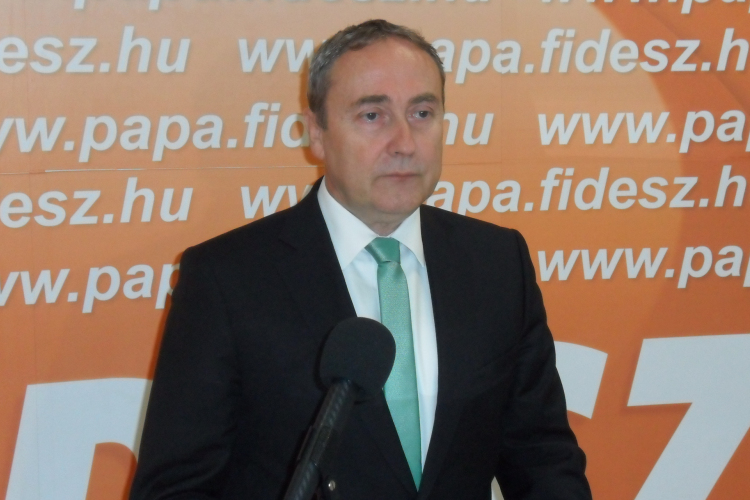Kovács Zoltán: Fontos, hogy sokan kitöltsék a Nemzeti Konzultációs kérdőíveket
