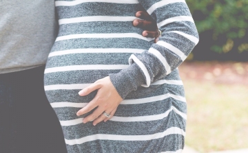 A várandós nők alkoholfogyasztása akár jövendő unokáiknak és dédunokáiknak is árthat