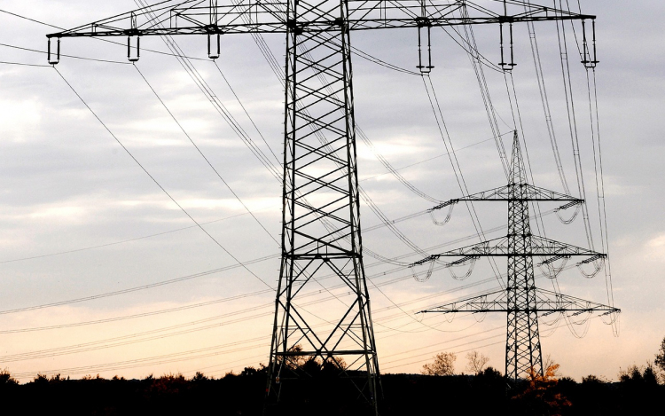 Von der Leyen: az EU sürgősségi támogatást nyújt Ukrajnának az áram és fűtés helyreállításához