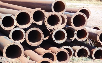 Egészségre veszélyes azbesztcementből készült vízvezetékeket cseréltek le Borsodban