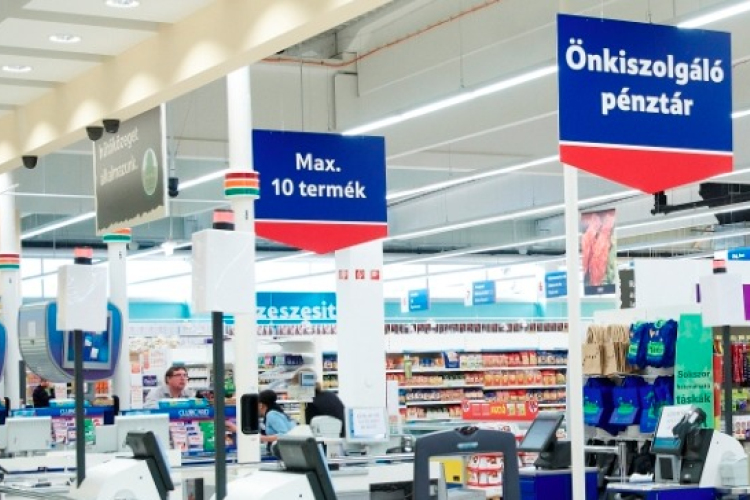 Kicserélte a vonalkódokat a pápai férfi, hogy kevesebbet kelljen fizetnie 