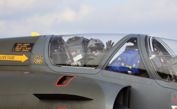 Nagyüzem a bázison - Ennyi féle gép fordult meg az első félévben Pápán