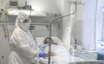 Felfüggesztik a halasztható műtéteket, szinte valamennyi kórházba kerülhetnek covid betegek