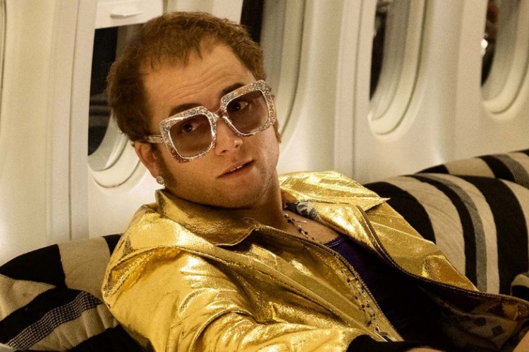 Kivágták a szexjeleneteket az Elton John életéről szóló film orosz változatából