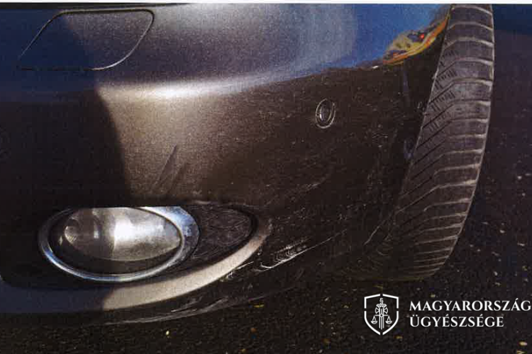 Pápai körforgalomban ütött el egy elektromos kerékpárost