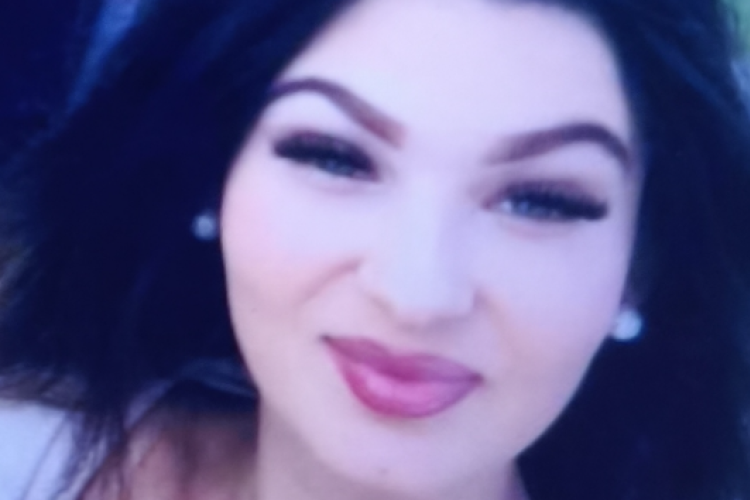 Eltűnt a képen látható lány, a rendőrség a lakosság segítségét kéri!