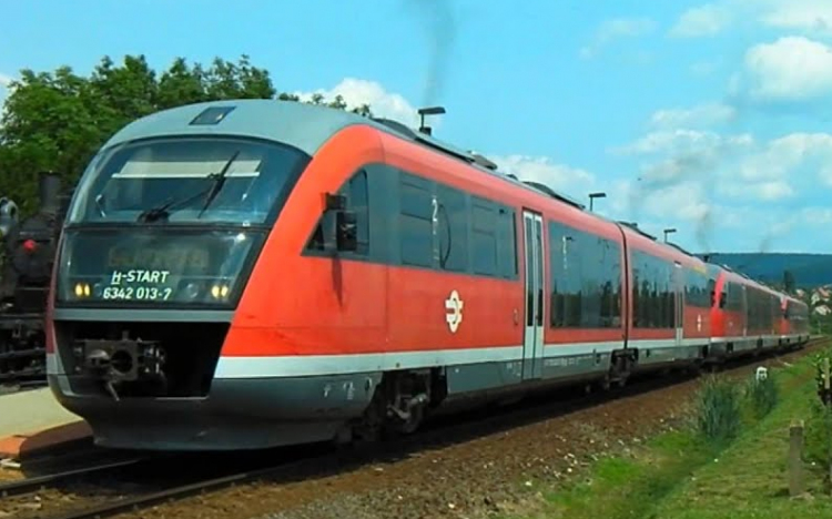 Elgázolt egy embert a vonat Ménfőcsanak és Győrszemere között