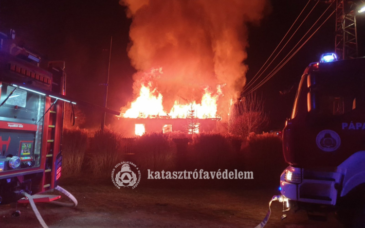 Idén 99 lakástűz volt megyénkben, melyekben 17 ember sérült meg