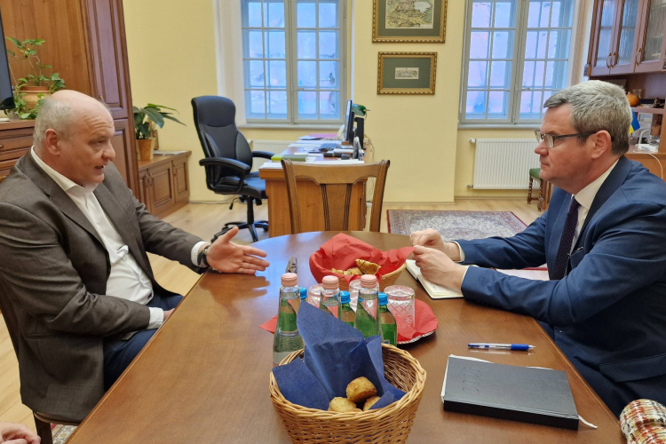 Grőber Attilával egyeztetett Takács Péter