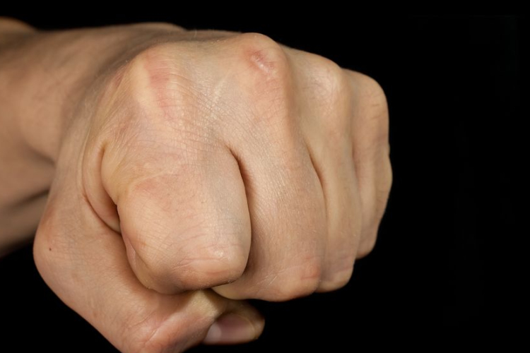 Éveken át bántalmazta a feleségét a Pápa környéki faluban