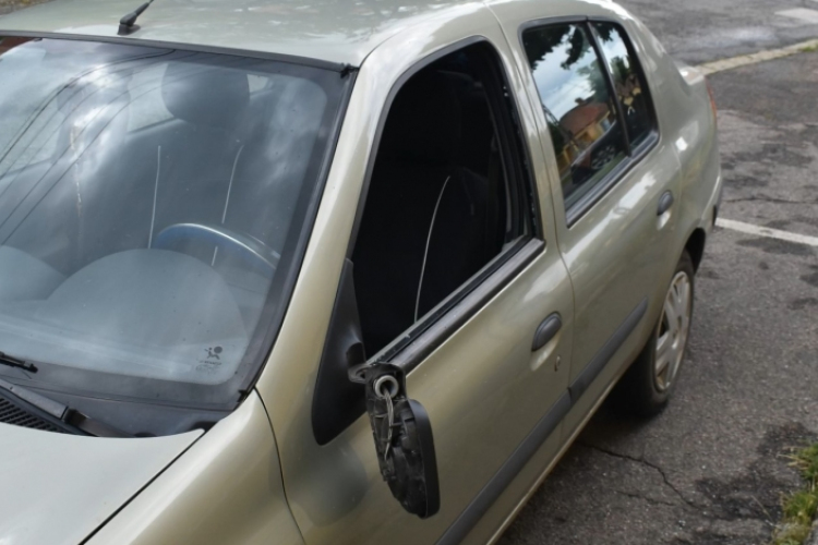 Balesetet okozott, majd elhajtott a 82 éves Pápa környéki bácsi