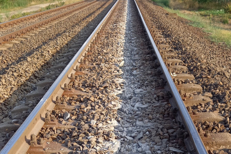 Gázolt a vonat Győrben, nem járnak a vonatok 