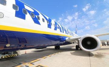 Magyar járatokat is töröl a Ryanair