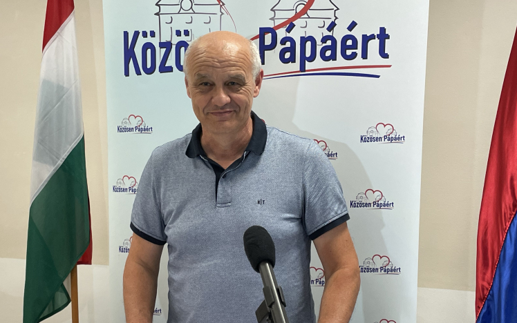 Grőber Attila döbbenten nézi, mi zajlik a Pápai Sport Kft. körül