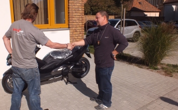 Ausztriában lopott motort adtak vissza a pápai rendőrök