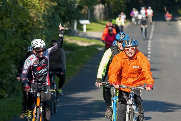 Megkezdődött a turisztikai kerékpárutak táblázása