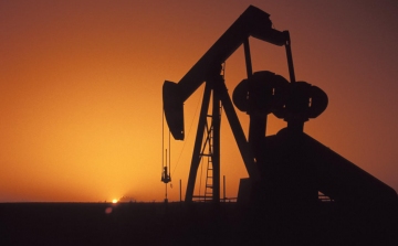 Az eddig vártnál magasabb olajárral számolnak a szakemberek