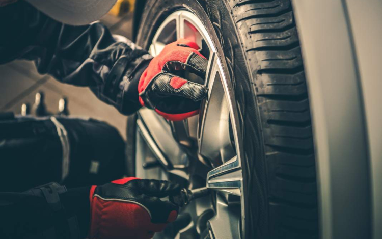 Nyári-téli gumicsere az elektromos autókon