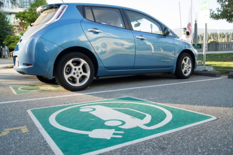Elektromos töltőállomás létesül Pápán
