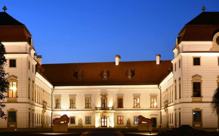 Zenés kastélytúra is várja a közönséget a pápai Haydn Fesztiválon